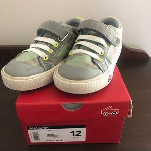 See Kai Run Tanner Sneakers in Camo